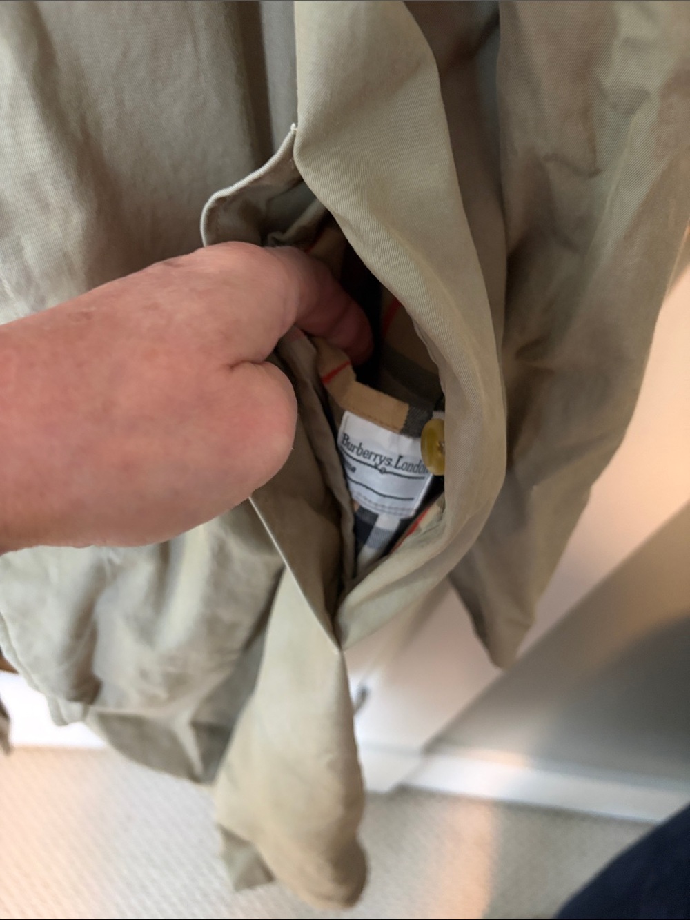 Vintage Burberry OliveGreen/Tan Trench Coat With Removable Wool Lining - Picture 10 of 16